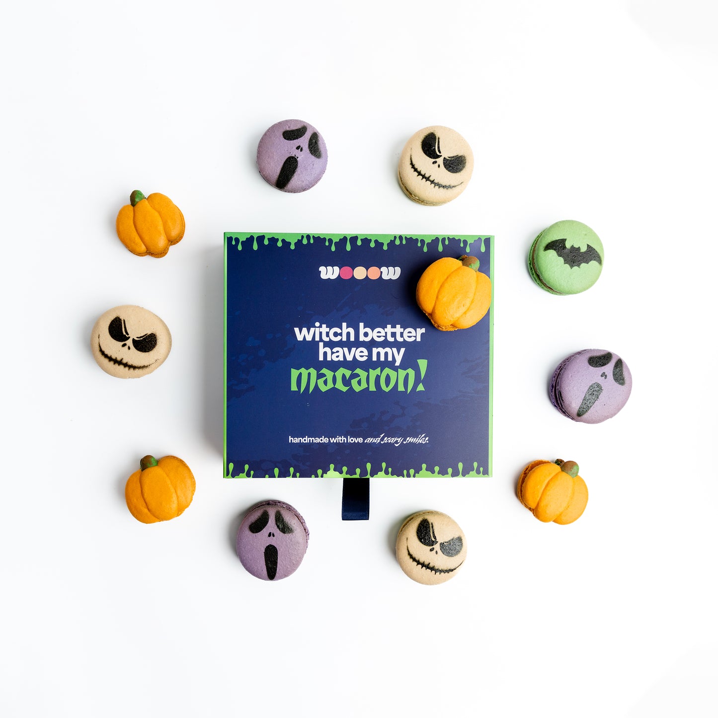 Halloween macaron box side view – Wooow Macarons gift box showing gluten free, natural ingredients, non-GMO, no high fructose corn syrup. Healthy Halloween cookies / coockies.