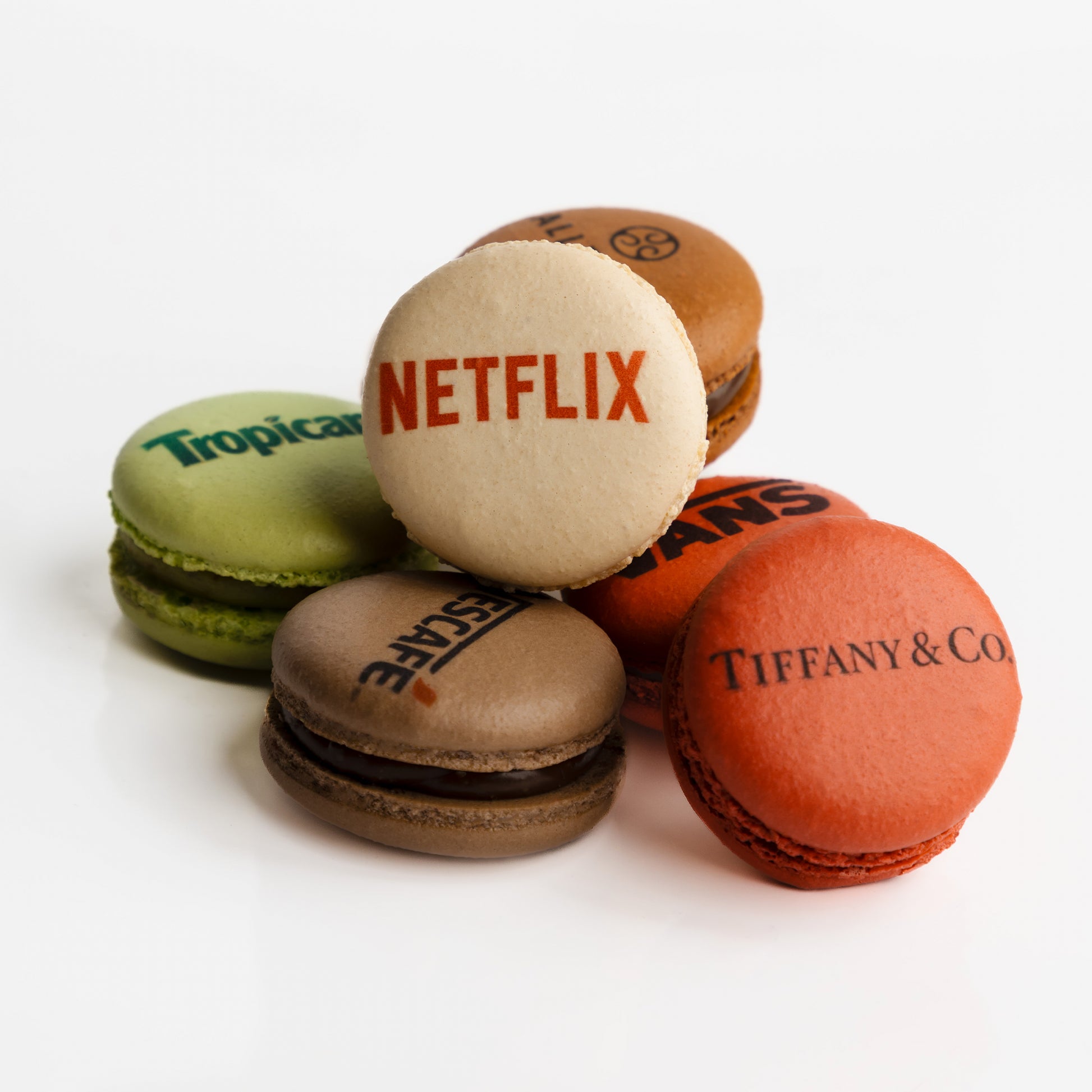 Handmade Personalized Printed Macarons – Custom Photo, Logo & QR Code Macarons French Macaron by WoooW